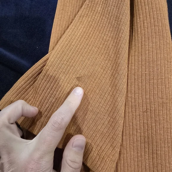 Ava & Viv Women's Short Sleeve Ribbed Top in Rust - Picture 8 of 8